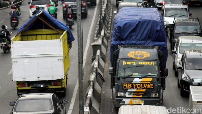 Langgar Aturan  Truk  Obesitas Siapa yang Kena Hukuman 