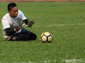 Awan Setho Menatap Panggung Asia