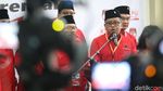 Daftarkan Bacaleg ke KPU, PDIP Kompak Salam Metal