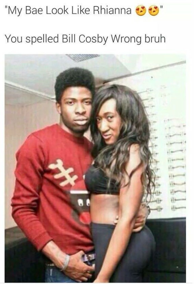 Pria berikut mengaku pacarnya mirip Rihanna. Orang-orang pun tak terima dan membuat postingan kocak ini jadi meme. Foto: Twitter