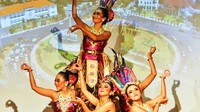 Pengunjung yang mayoritas warga Kanada terpukau dengan pertunjukan tari dan seni budaya ini. Mereka kagum dengan kebudayaan bangsa Indonesia. (dok. KJRI Vancouver)