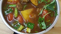 Makan iga memang paling enak saat hangat-hangat. Postingan @sandra.susanto ini merupakan pindang iga buatan sendiri. Foto: Instagram