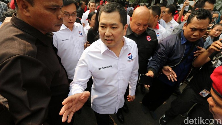 Perindo Bantah Mobil Hummer Hary Tanoe Pemicu Ribut PDIP di KPU Perindo Bantah Mobil Hummer Hary Tanoe Pemicu Ribut PDIP di KPU