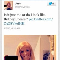 Beda dari orang lain yang mengklaim dirinya dibilang mirip artis, wanita ini mengatakan sendiri jika ia terlihat seperti Britney Spears. Foto: Twitter
