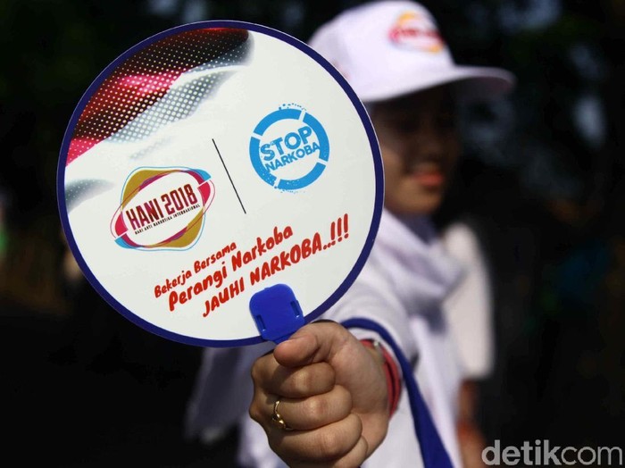 BNN dan Wakil Walikota Jakarta Utara adakan acara pemusnahan narkoba. Dalam kegiatan itu BNN pun berhasil amankan dua orang pengedar narkoba.