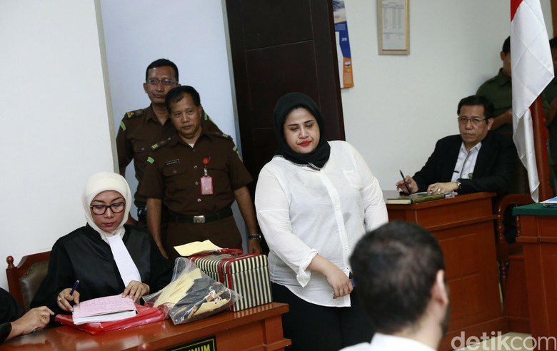 Saksi Ahli Rekomendasikan Dhawiya Direhabilitasi Saksi Ahli Rekomendasikan Dhawiya Direhabilitasi