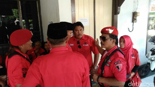 Pendaftaran Caleg PDIP di Purworejo Diwarnai Rebutan Nomor Urut