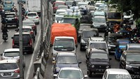 Oleh karena itu, Dirjen Perhubungan maupun Kementrian Perhubungan terus menggelar sosialisasi dan forum diskusi dengan asosiasi industri, termasuk kepada para pengusaha agar tidak memuat barang yang tidak sesuai kapasitas.