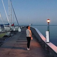 Banyak penggemar menyebutkan pemain sinetron Pernikahan Dini ini telah berpacaran dengan Heff jika dilihat dari postingan Instagramnya. Bertepatan dengan ulang tahun Agnez Mo pada 1 Juli, Heff mengunggah foto Agnes di akun Instagramnya dengan caption ucapan selamat ulang tahun yang dilengkapi dengan ikon simbol love. Foto: Instagram