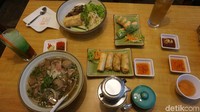 Ada pho, vietnam roll dan aneka hidangan Vietnam maknyus lainnya di sini. Wajib dicoba! (Shinta Angriyana/detikTravel)