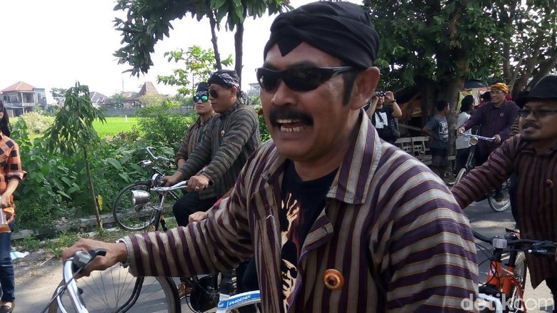 Sandi Bakal Sering ke Solo, Walkot: Jangan Cuma Kampanye dan Beli Tempe Sandi Bakal Sering ke Solo, Walkot: Jangan Cuma Kampanye dan Beli Tempe
