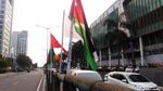 Potret Bendera Asian Games Bertiang Bambu yang Bikin Netizen Miris