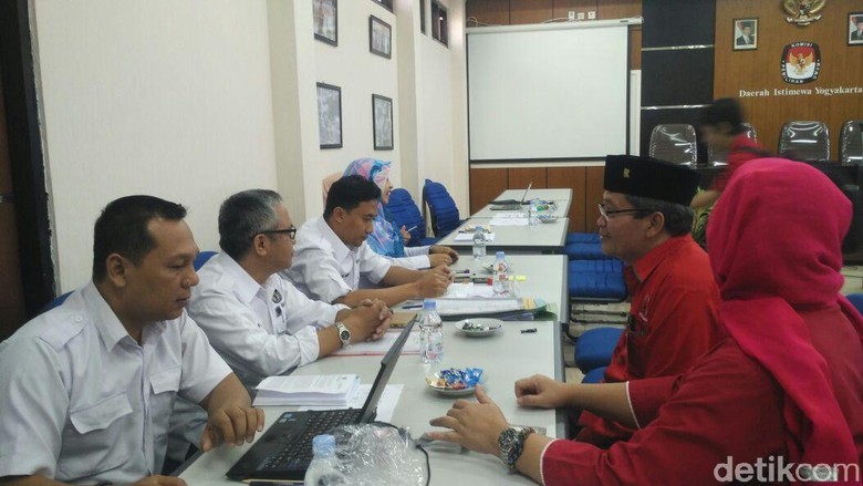 Dicoret dari Caleg PDIP, Ketua DPRD Gunungkidul Pindah ke Nasdem Dicoret dari Caleg PDIP, Ketua DPRD Gunungkidul Pindah ke Nasdem