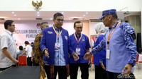 Demokrat juga menempatkan tokoh besar di setiap dapil. Salah satunya adalah dapil Jatim VII (Magetan, Ngawi, Pacitan, Ponorogo, Trenggalek) yang kembali diisi Ibas. Ibas berada satu dapil dengan jubir presiden Johan Budi SP yang mendaftarkan via PDIP.