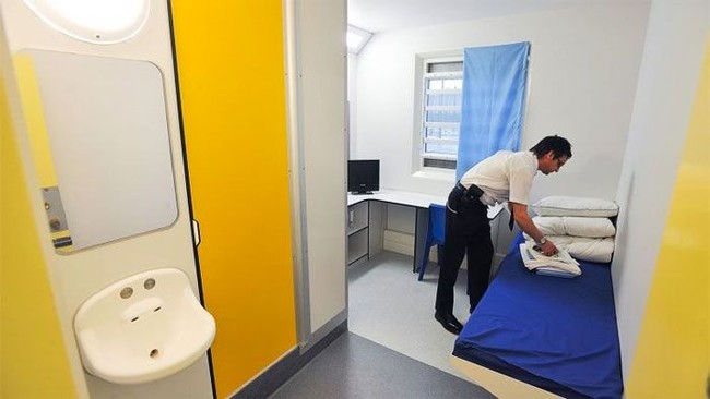 Penjara ini bernama HMP Addiewell, berada di Lothian, Skotlandia. HMP Addiewell merupakan penjara pembelajaran, di mana tahanan bisa introspeksi diri tentang perilaku merusak dan tidak menyenangkan yang dituduhkan kepada mereka. Aktivitas selama berada di penjara ini adalah edukasi, konseling dan bekerja. Foto: Dok. Bored Panda