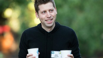 Jadi, individu yang sudah sakit keras akan dihubungkan ke mesin jantung dan paru-paru, kemudian campuran pembalseman akan dipompa ke arteri cateroid di leher mereka saat mereka masih hidup tapi berada di bawah anestesi umum. Nectome sendiri belum memiliki teknologi yang dapat memungkinkan mereka untuk mengunggah isi otak manusia ke cloud. Tapi mereka berjanji untuk mendemonstrasikan simulasi jaringan neural biologis pada tahun 2024. Foto: CNN  