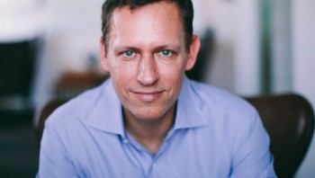 Selain investasinya di Unity, Thiel juga mempertimbangkan metode yang kontroversial untuk mencegah penuaan, yaitu vampirisme. Thiel dikabarkan telah mengontak Ambrosia, perusahaan yang melakukan uji coba klinis untuk mencari tahu apakah transfusi darah dapat menghentikan proses penuaan. Foto: istimewa