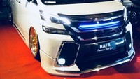 Zahroni memilih untuk tetap mempertahankan warna bawaan pabrik Toyota New Vellfire ZG CBU yang dimiliki, untuk dibiarkan tetap seperti aslinya yakni white gold metalic original. Foto: dok. Zahroni
