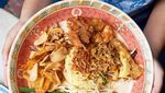Ini Dia 8 Tempat Makan Enak di Bangkok Versi Duo Host Thailand Kocak!