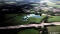 Mobil terbang Aston Martin itu bisa mendarat dan lepas landas secara vertikal, jadi tidak perlu landas pacu yang panjang. Foto: Aston Martin