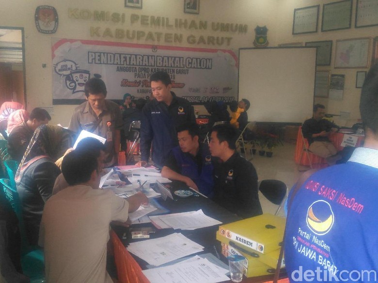 Hari Terakhir, Baru NasDem yang Daftar ke KPU Garut Hari Terakhir, Baru NasDem yang Daftar ke KPU Garut