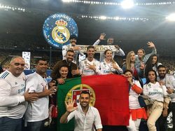 Ronaldo & Keluarga Pamer Foto di Markas Juventus