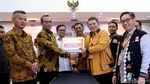 OSO Antar Hanura Daftar Bacaleg ke KPU