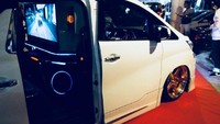 Modifikasi terlihat pada tampilan body kit modelista, begitu juga dengan grill dan muffler. Foto: dok. Zahroni