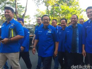 Usung Banyak Caleg Muda, Pakdhe Karwo Targetkan Suara 15% di Pileg
