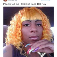 Entah salah dengar atau dibohongi orang, wanita ini tak mirip Lana Del Rey sama sekali. Lana adalah penyanyi wanita berkulit putih dengan rambut panjang warna cokelat. Foto: Twitter