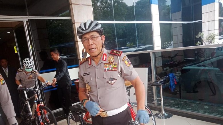 Bersepeda, Cara Kakorlantas Ajak Warga Kurangi Kendaraan Pribadi Bersepeda, Cara Kakorlantas Ajak Warga Kurangi Kendaraan Pribadi