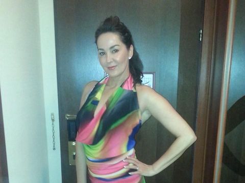 Gara-gara Botox, Wajah Wanita Ini Jadi Mencong