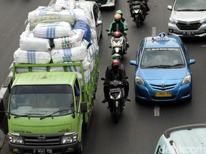 Truk Obesitas Bikin Negara Rugi Triliunan Rupiah Tiap Tahun