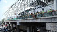 Pembangunan prasarana dan sarana sudah hampir selesai atau mencapai 92%.