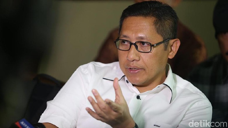 2 Kali Anas Siap Digantung di Monas 2 Kali Anas Siap Digantung di Monas