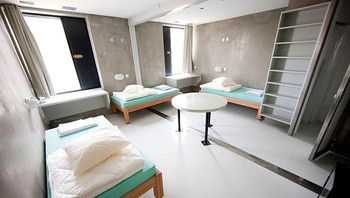 Penjara Champ-Dollon, Geneva, Swiss, dibuka pada tahun 1977. Fungsi utama penjara ini adalah untuk menampung para tahanan sebelum diadili dan dijatuhkan hukuman. (Foto: Boredpanda)