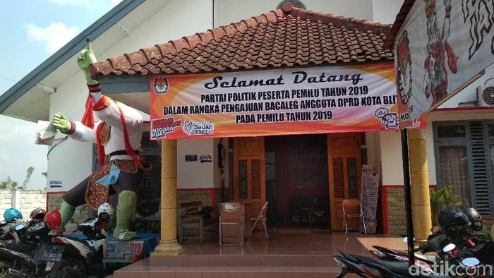 Hari Terakhir, Partai Demokrat dan Gerindra Daftar ke KPU Blitar