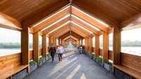 Bagaimana kalau jembatan-jembatan tua di Indonesia juga dipermak menjadi ruang publik yang indah seperti ini ya? Istimewa/Inhabitat.