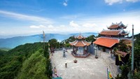 Ini merupakan Taman Fantasi telah dibangun dan dirancang berdasarkan inspirasi dari dua novel terkenal Perjalanan Ke Pusat Bumi dan 20.000 Liga Bawah Laut dari seorang Penulis Prancis Jules Verne. Tourindanang.com/guide/ba-na-hill-station.