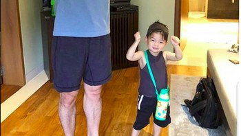 Kekompakan Tan bersama anak pertamanya. (Foto: Instagram)