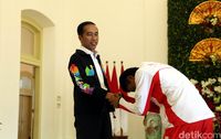 Presiden Jokowi Sambut 'The Flash' Indonesia di Istana Bogor