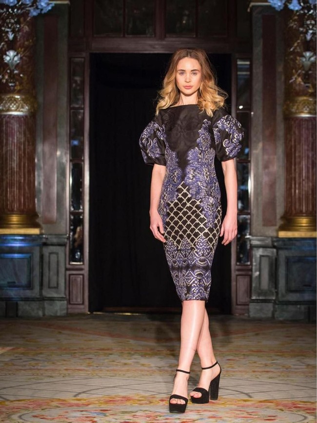 Fashion show Alleira Batik yang mengambil tema La Vie En Rose di Paris Fashion Week 2018. Paris, Prancis. Sabtu [3/3/2018]. Foto: dok. Alleira Batik.