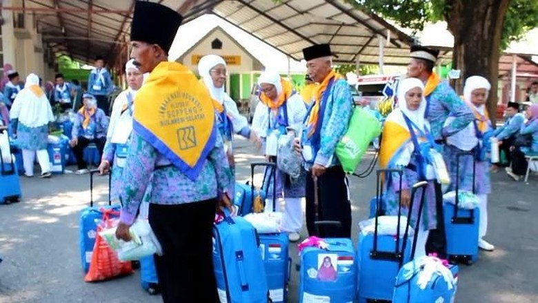 Nabung Sejak SD, Buruh Tani Ini Akhirnya Haji di Usia 53 Tahun Nabung Sejak SD, Buruh Tani Ini Akhirnya Haji di Usia 53 Tahun