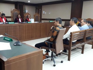 Hakim Tegur Ponakan Rudi Erawan di Sidang: Jangan Bikin Masalah