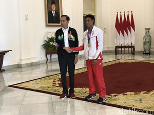 Jokowi: Orang Besarnya Bukan di Istana, Tapi Zohri