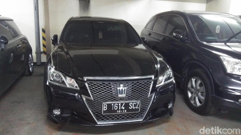 Ini 2 Mobil Akil Mochtar yang Dilelang KPK, Berminat? Ini 2 Mobil Akil Mochtar yang Dilelang KPK, Berminat?