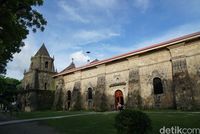 Bagian samping gereja  (Syanti/detikTravel)