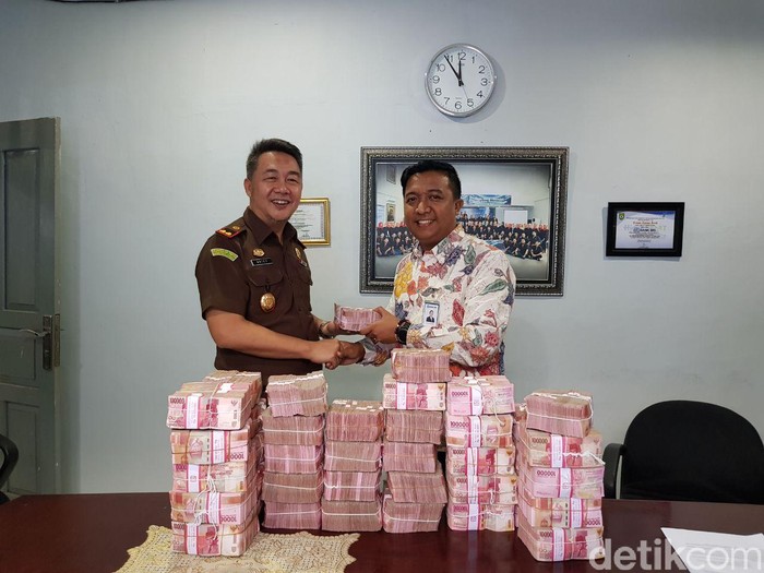 Penampakan Uang Cash Rp 4 2 Miliar Dari Koruptor Rsud Di Sumut