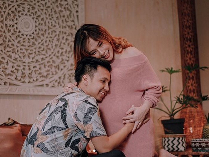 Lakukan Maternity Cherly Eks Cherybelle   Kenakan Kain Songkat