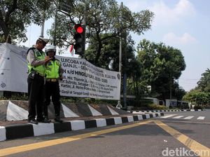Siap-siap! Besok Polisi Bakal Tilang Pelanggar Ganjil-Genap